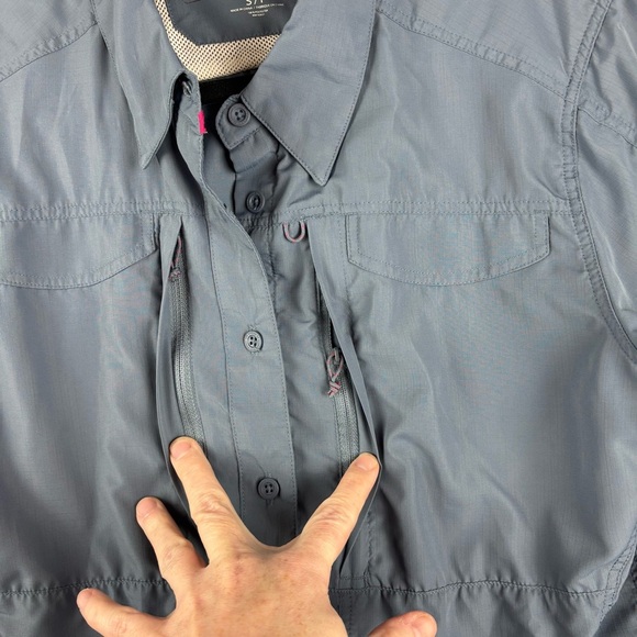 Simms Women’s Guide Series Fishing Outdoor ventilated Shirt in Gray Sz Small - Picture 5 of 13